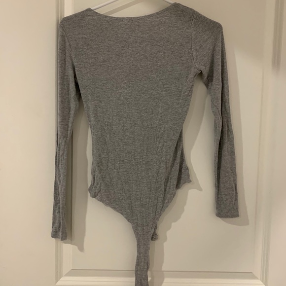 Garage Grey Longsleeve Bodysuit - Picture 4 of 4